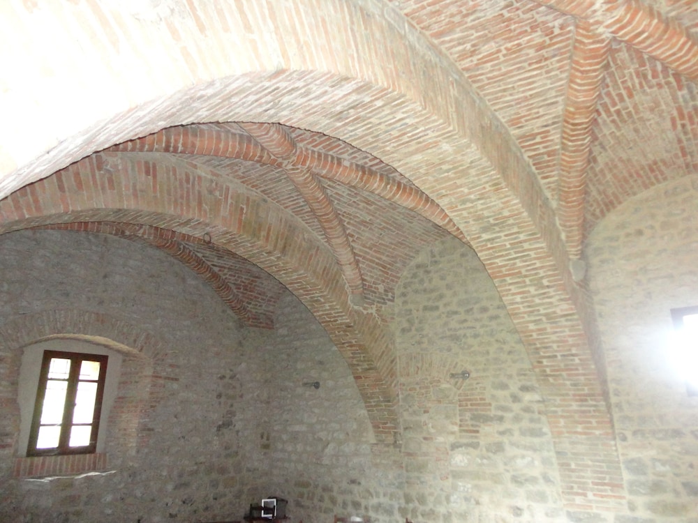 Castello Monticelli
