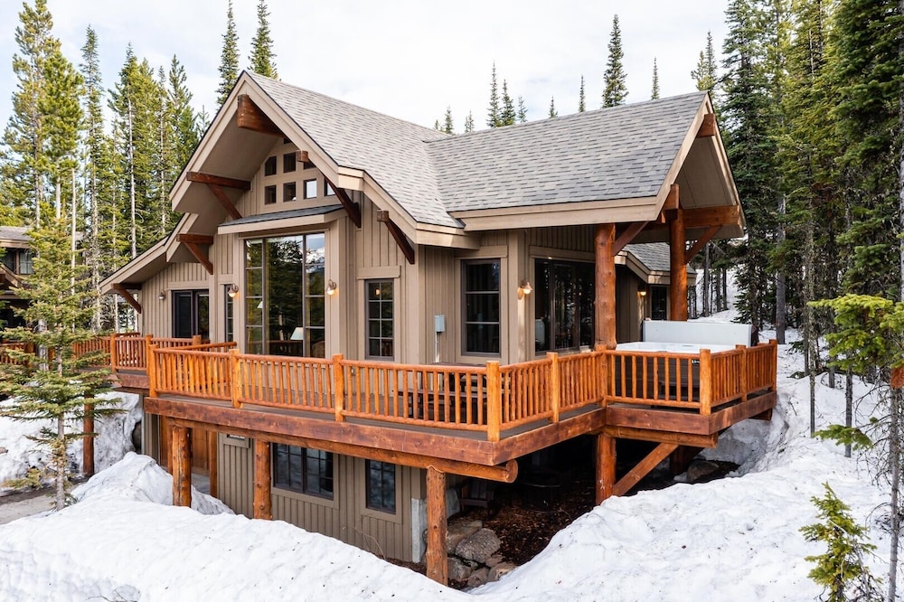 6 Mountain Home Road 4 Bedroom Home by Moonlight Basin Lodging view 3
