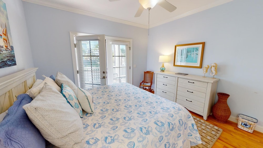 Mimi's Mermaid's & Memories by Tybee Vacation Rentals