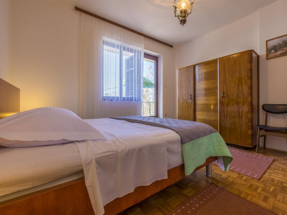 Apartments Nevi view 5
