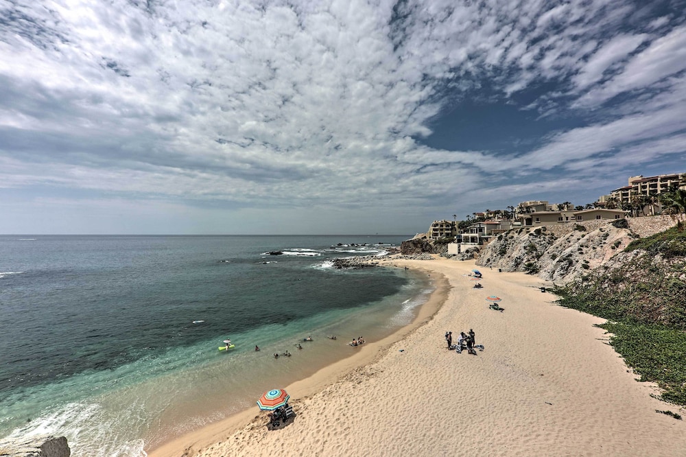 Cabo Condo w/ Balcony, Ocean Views & Resort Perks! view 4
