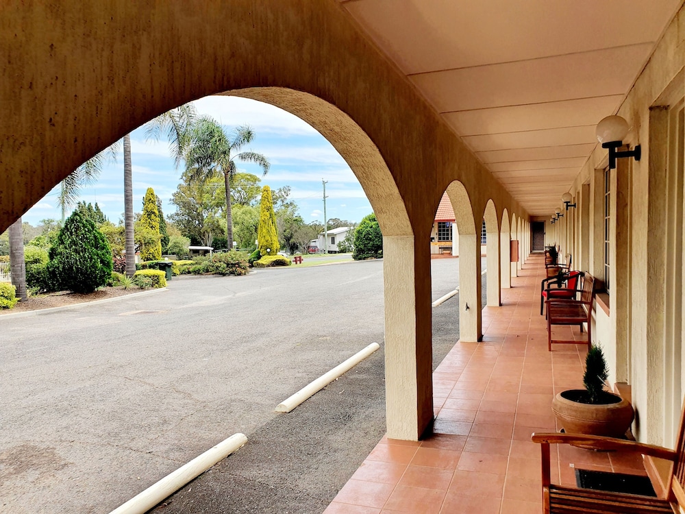 McNevin's Warwick Motel