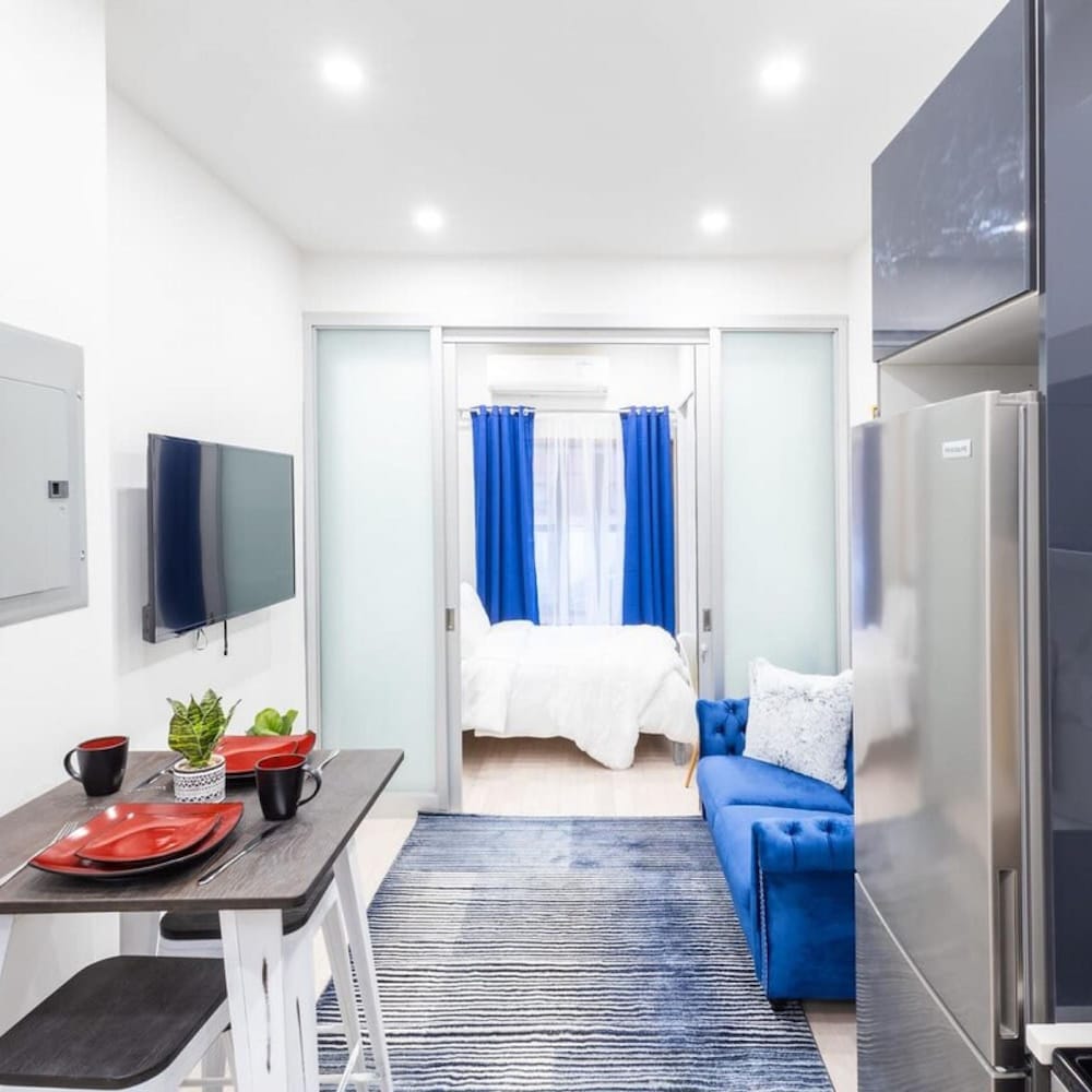 317-1an - New Modern 1BR W D Walk to Central Park