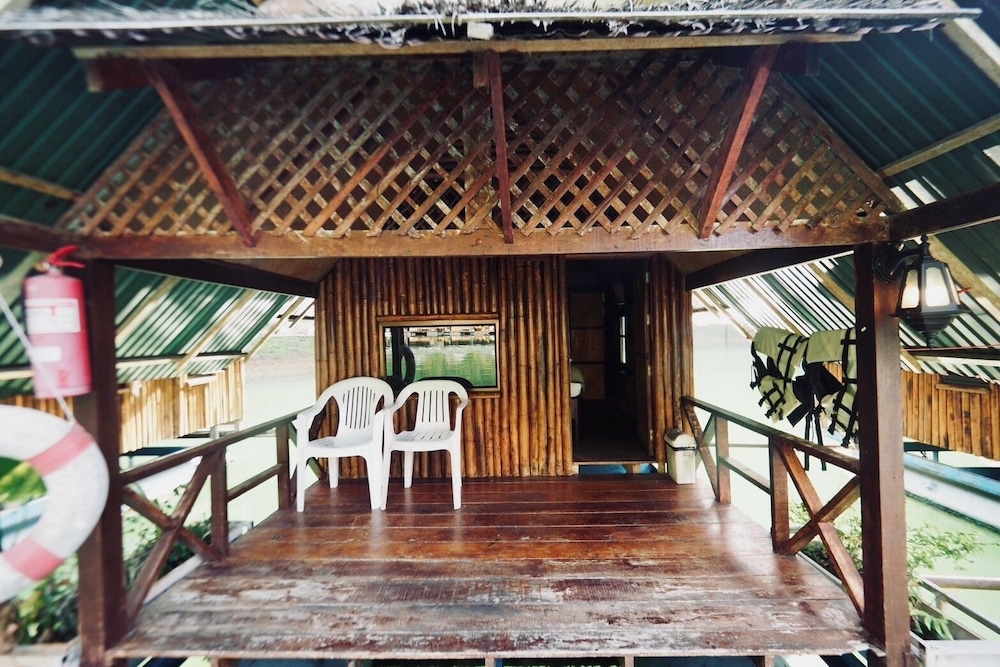 PraiwanRaftHouse