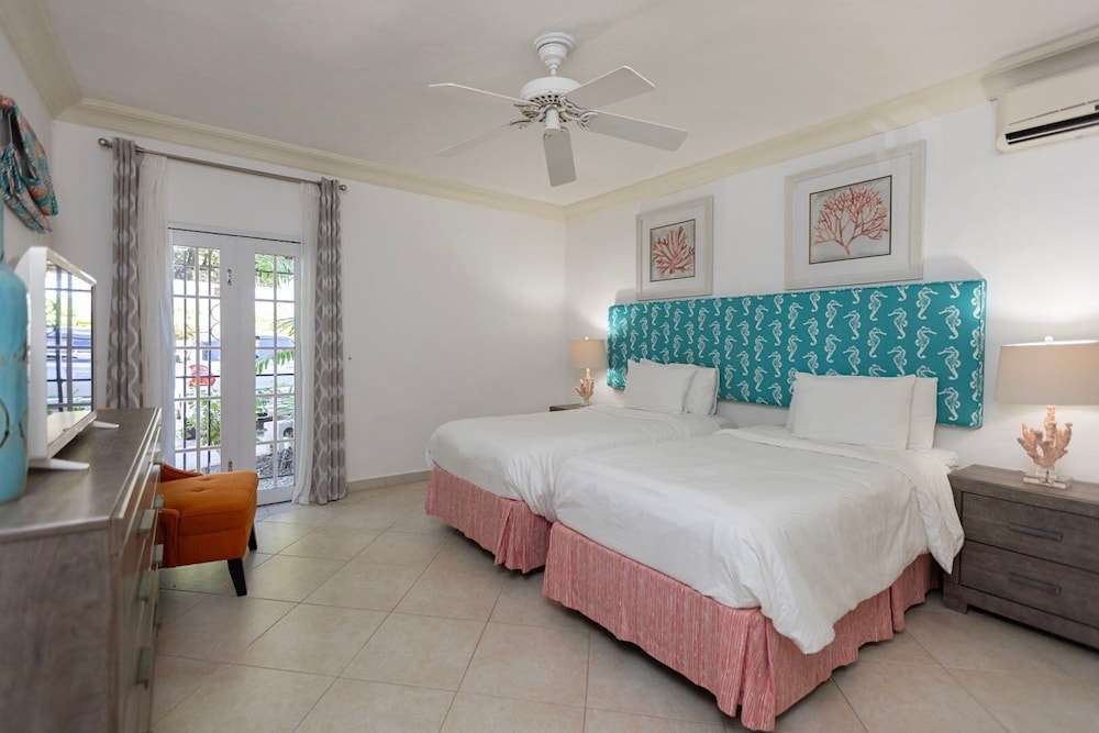 Glitter Bay Estate 112 2 Bedroom Apts