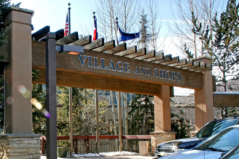 Summit County Vacations - Montezuma 1771 by SummitCove Vacation Lodging - Property Image 3