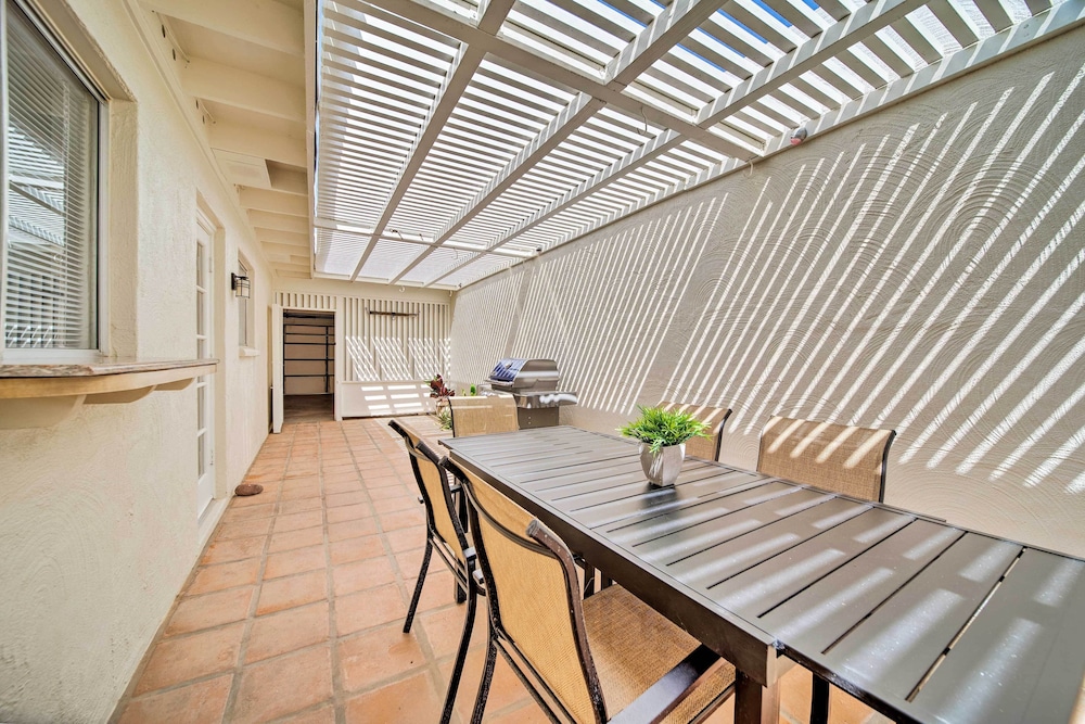 5 Mi to Camelback Ranch: Pet-friendly Home w/ Pool