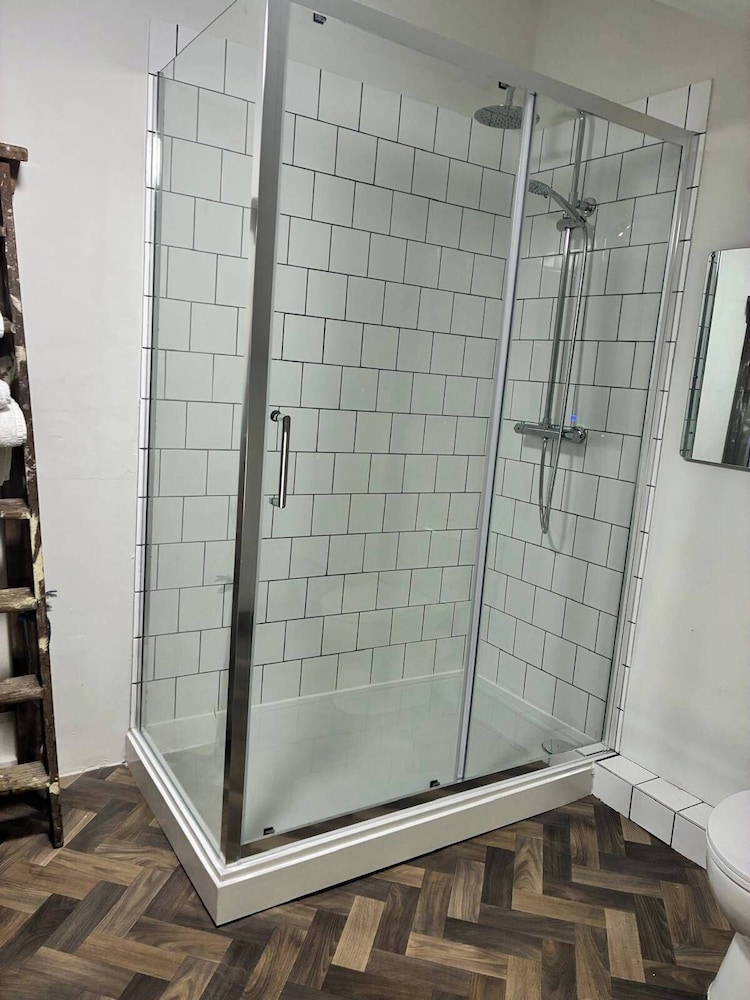 3-bed Seaside Haven - Sleeps 7 & Pet Friendly