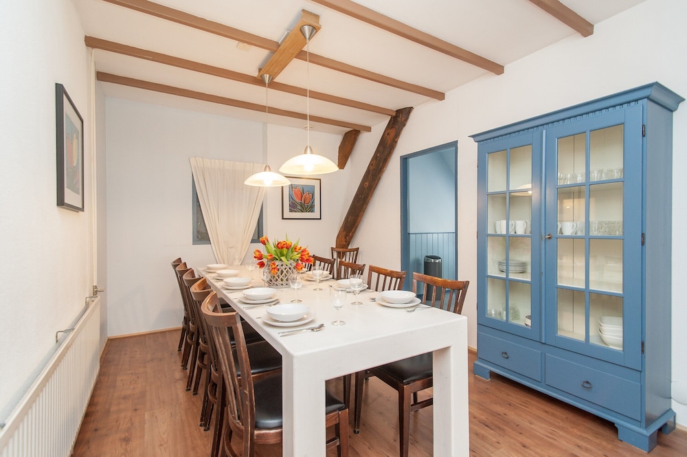 Inviting Farmhouse in 't Zand near Marine Museum