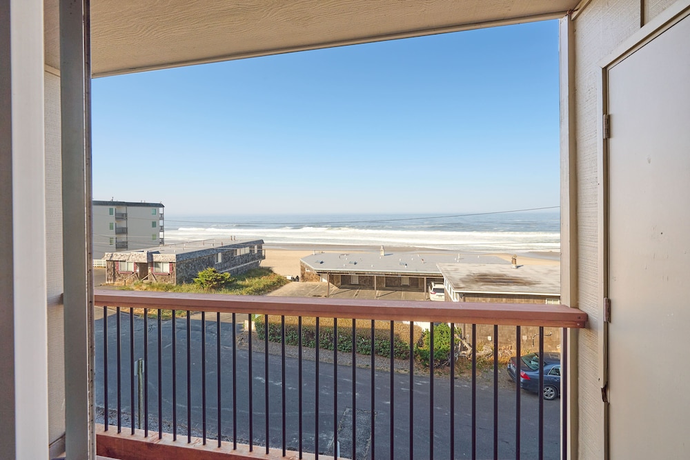 Lincoln City Vacations - Surftides Plaza Rentals - Property Image 239