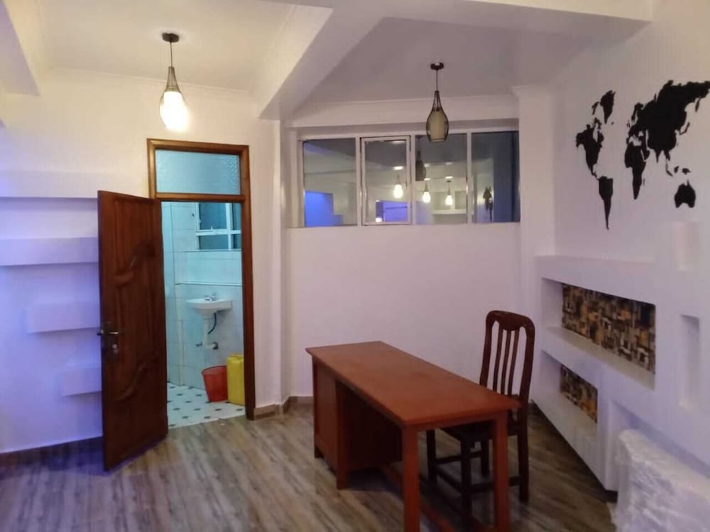 Queen Greenstars Apartment view 3
