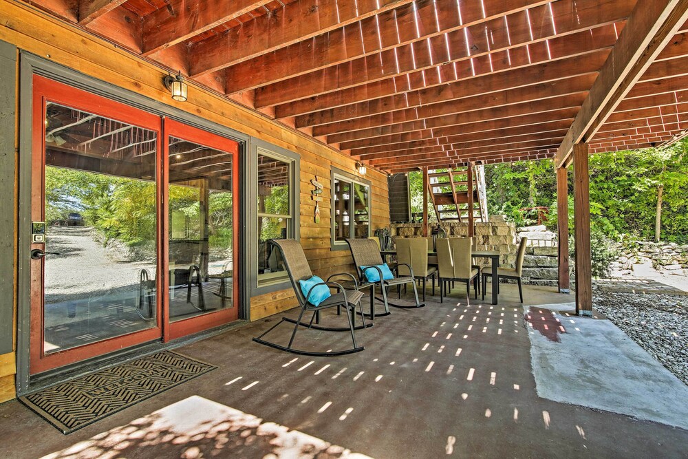 New York City Vacations - Walk to Tuttle Creek Lake: Secluded Scenic Retreat - Property Image 30
