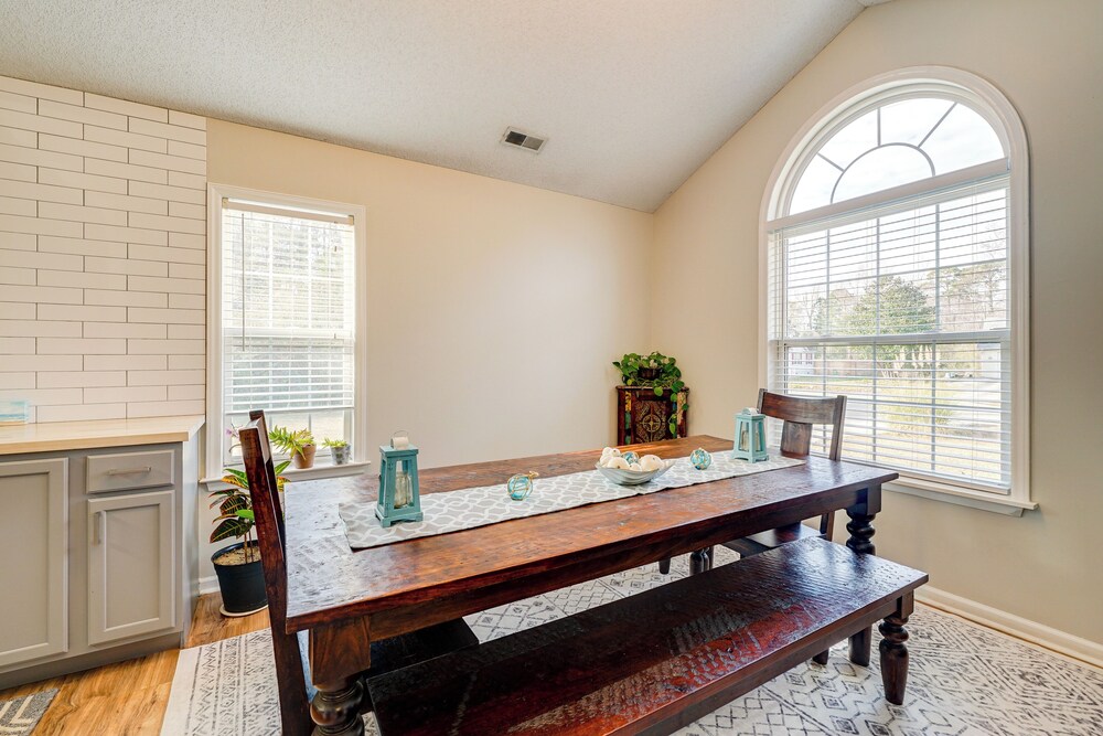 Pet-friendly Home w/ Private Hot Tub in Wilmington