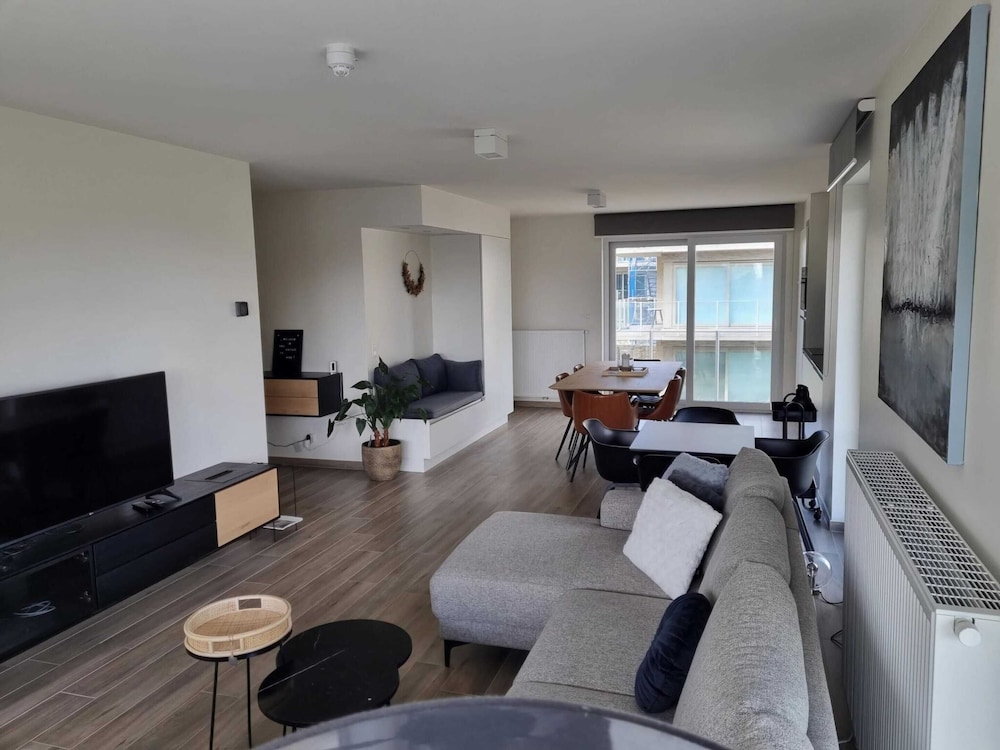 Relaxing Beachside Apartment