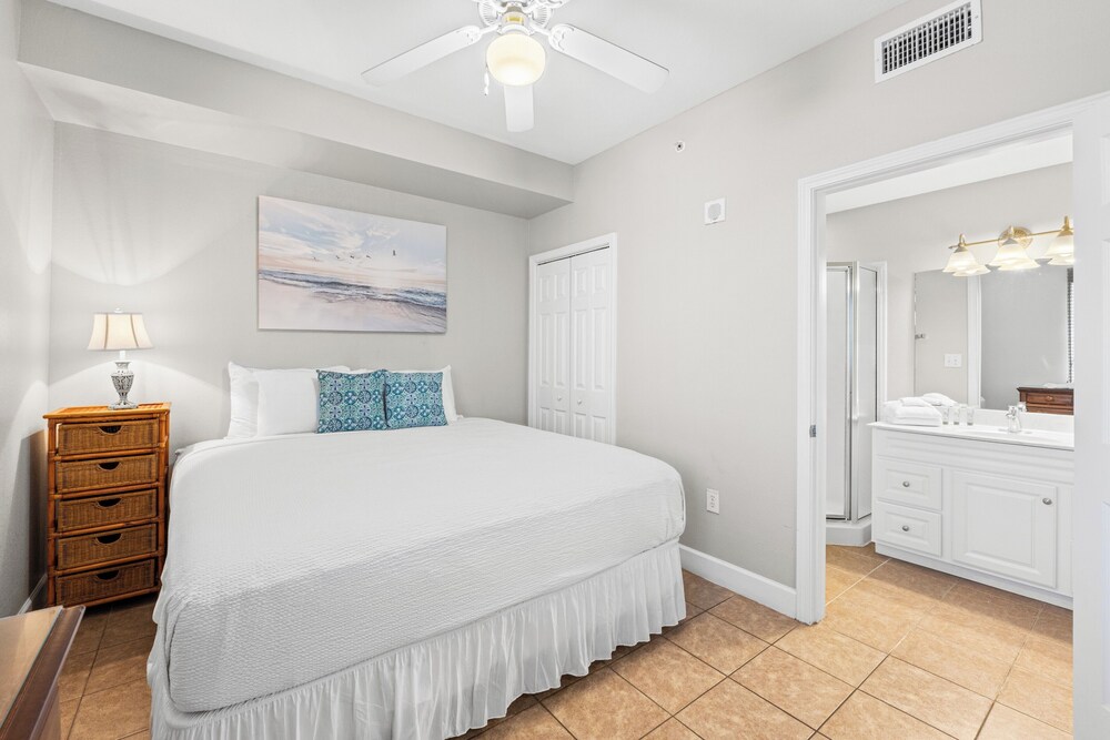 Tidewater by Book That Condo