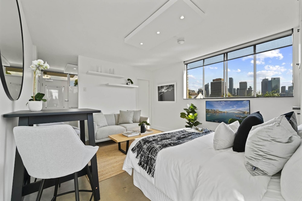 Potts Point Vacations - Modern Potts Point Studio - Property Image 7