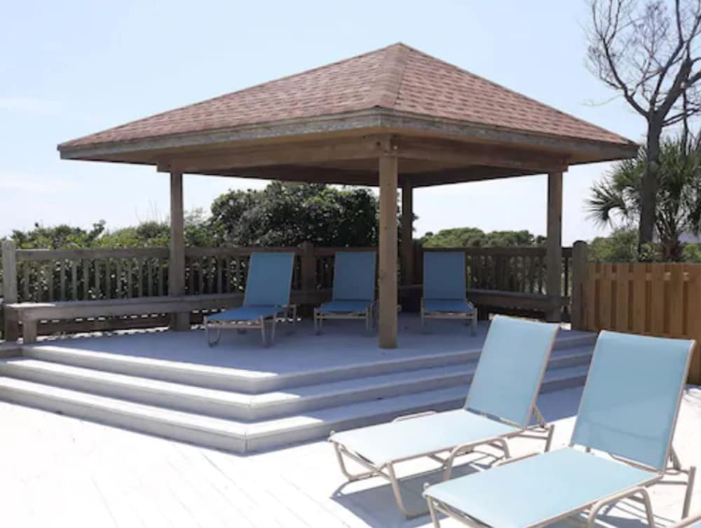 Surf Suites view 2