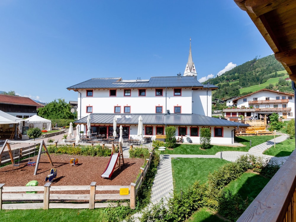 Spacious Apartment in Piesendorf With Sauna view 3