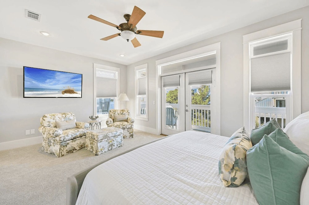 Southern Shores by Avantstay Seacrest Beach Resort Pool
