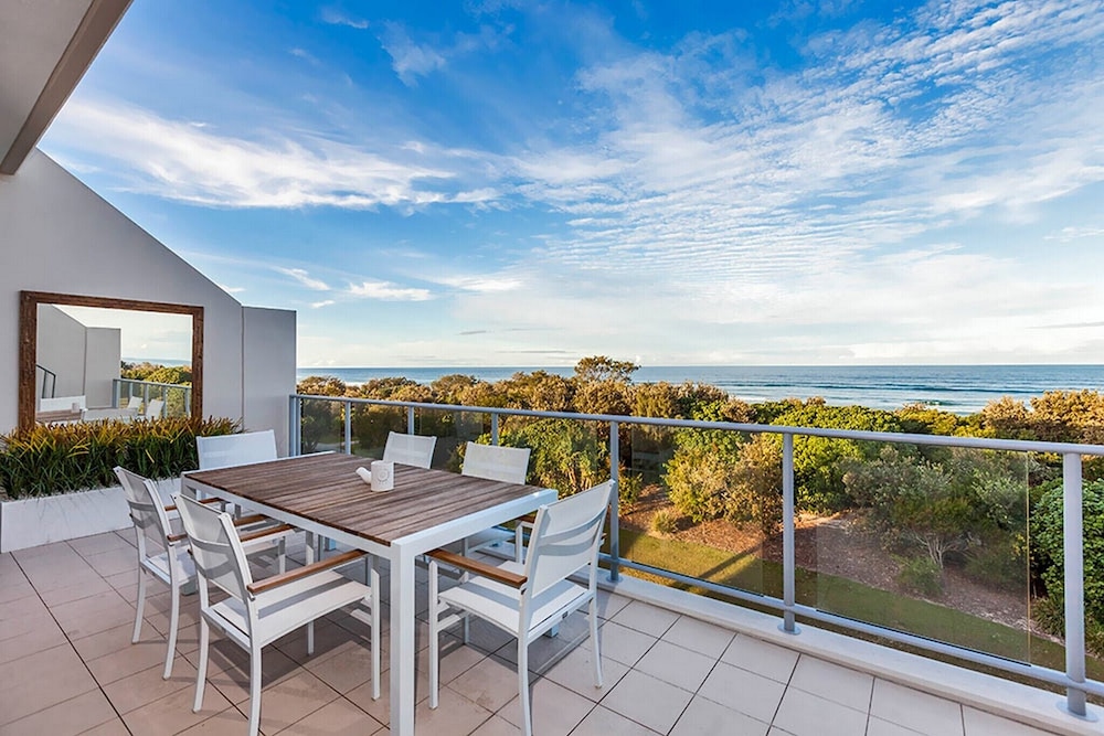 Luxury Apartments on Bells Boulevard