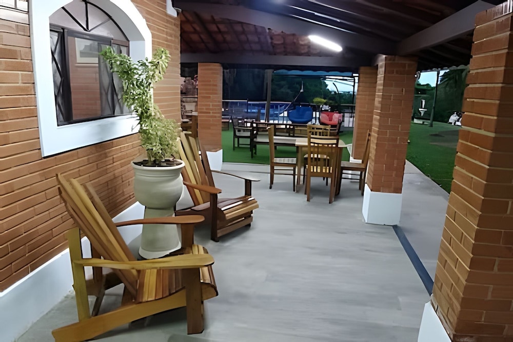Linda casa em Indaiatuba -Interior de SP