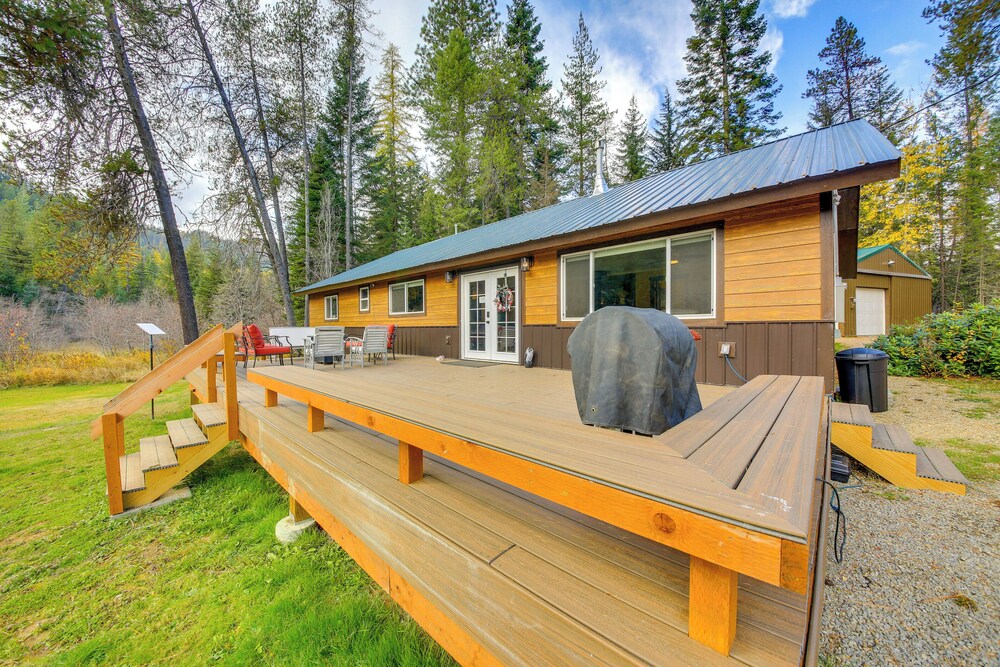 Scenic Priest Lake Vacation Rental: Deck  Views! - Property Image 15