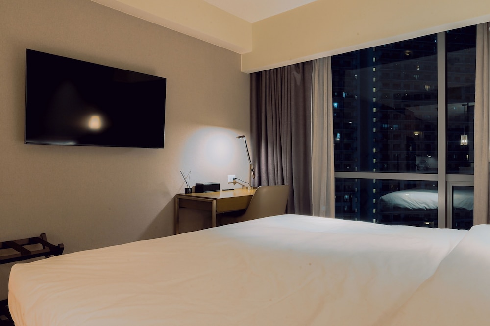 Hotel Residences at Acqua