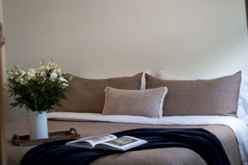 Storybook Flat Cozy 2BR Near Wash Park DU