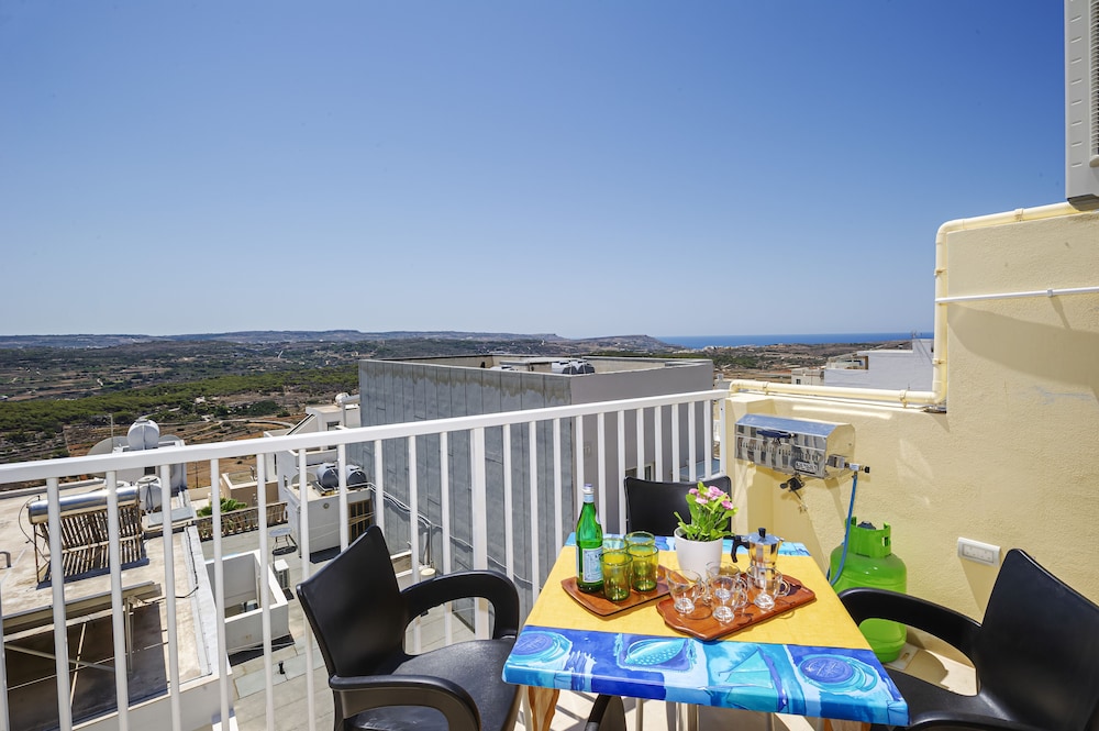 Mellieha Vacations - Summer Breeze Superior Apartment with Terrace by Getaways Malta - Property Image 15