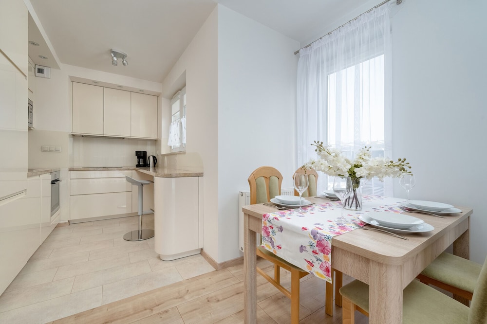 Bright Apartment With Balcony by Renters