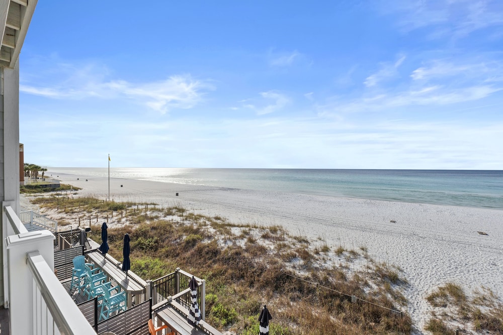 Southern Exposure Townhome by Panhandle Getaways