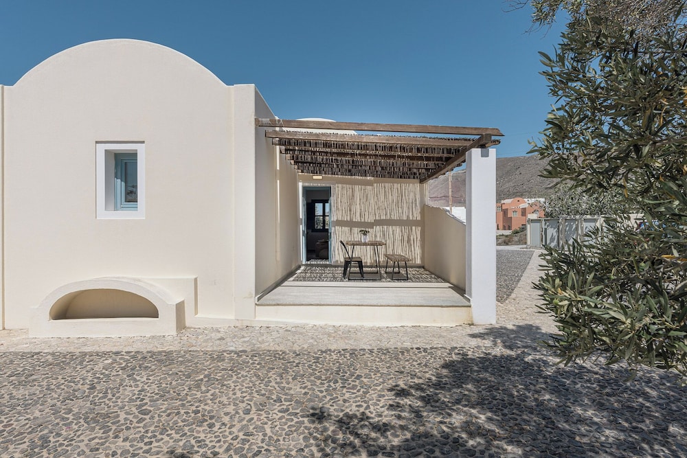 GTK Santorini Oia Sunset Villas