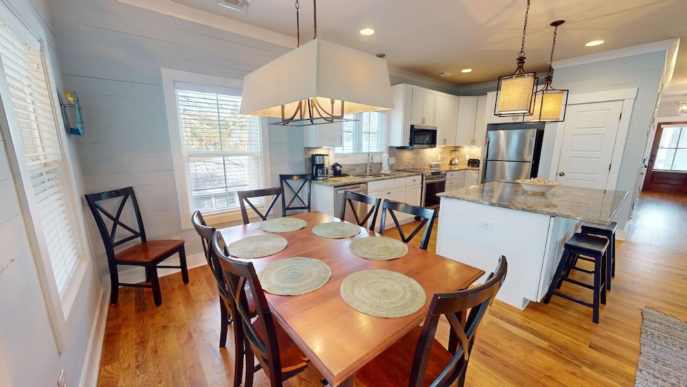 1313 6th Avenue - Rest A Shore