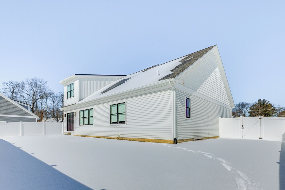 2 Mi to Notre Dame: Spacious Home w/ Private Yard