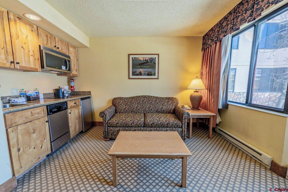 The Grand Lodge by Traverse Hospitality (No Resort Fees)