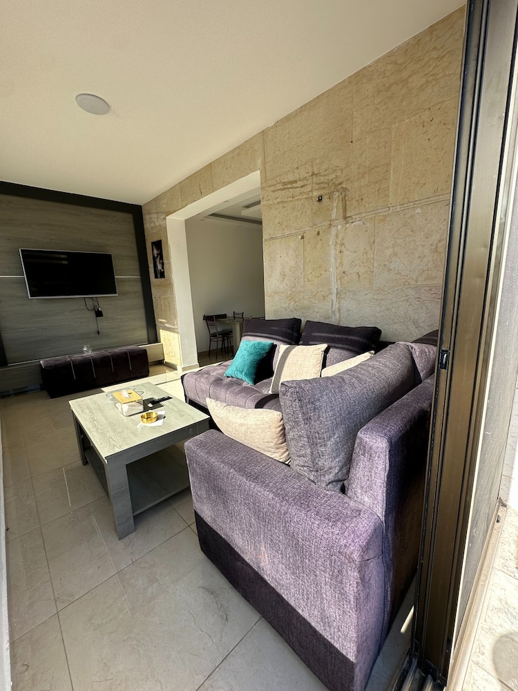 Charming Amman Apartment With Electric Heating & Pool Access