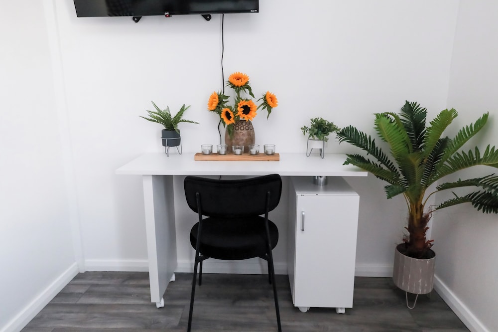 Victoria Road Apartment in Stoke