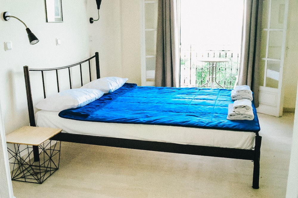 Avra Paradise Aparthotel