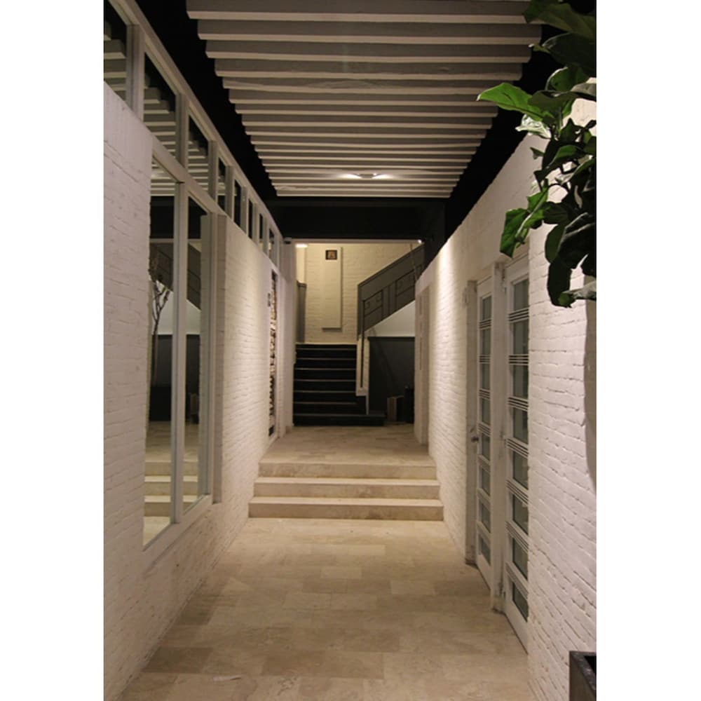 Master Loft in Historic Downtown photo 5