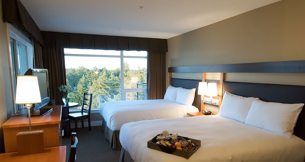 Parksville Vacations - THE Beach Club Resort - Property Image 2
