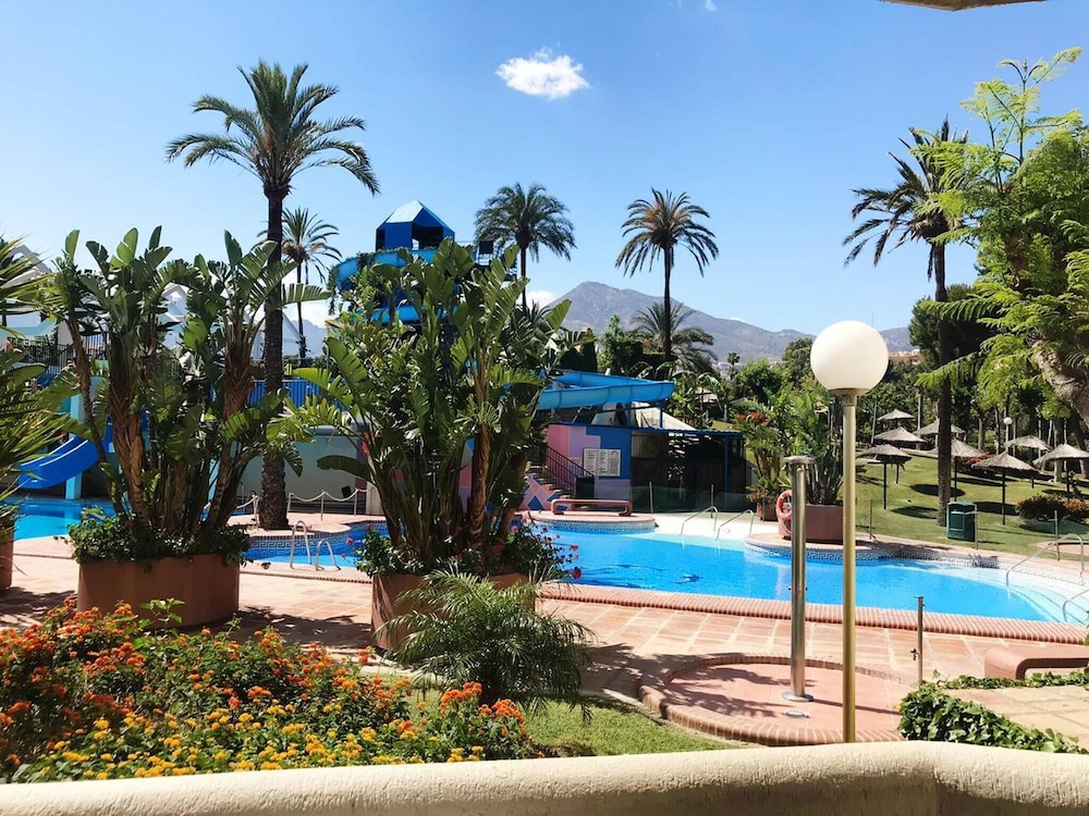 Apt In Benal Beach Resort, Wifi, 100m From Beach