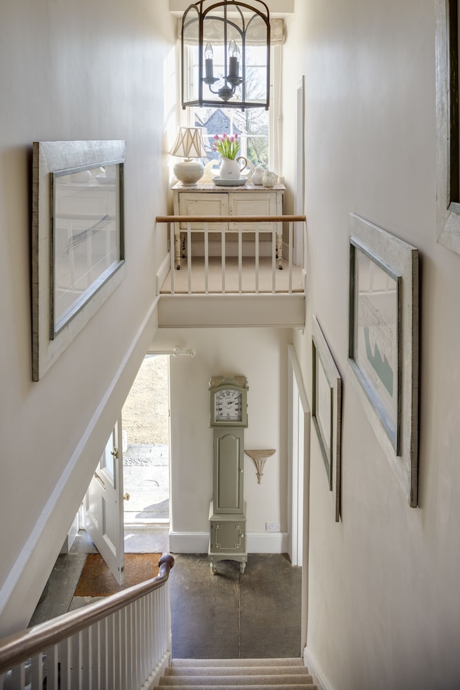 Roundhill Farmhouse