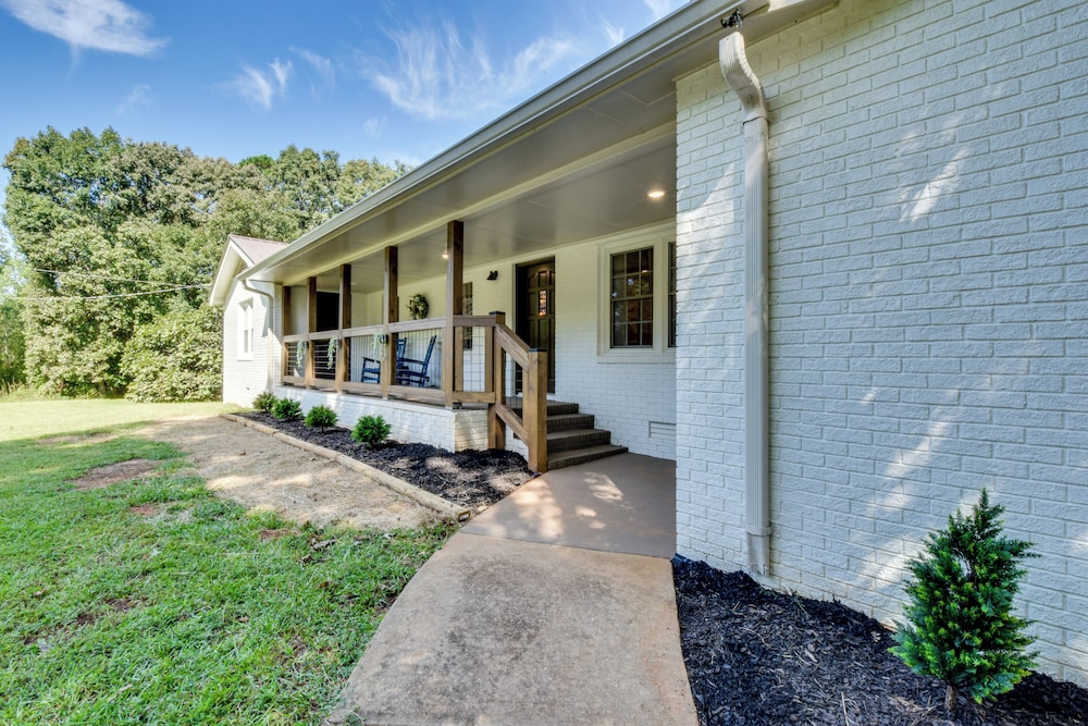 Quiet Countryside Getaway in Appalachian Foothills