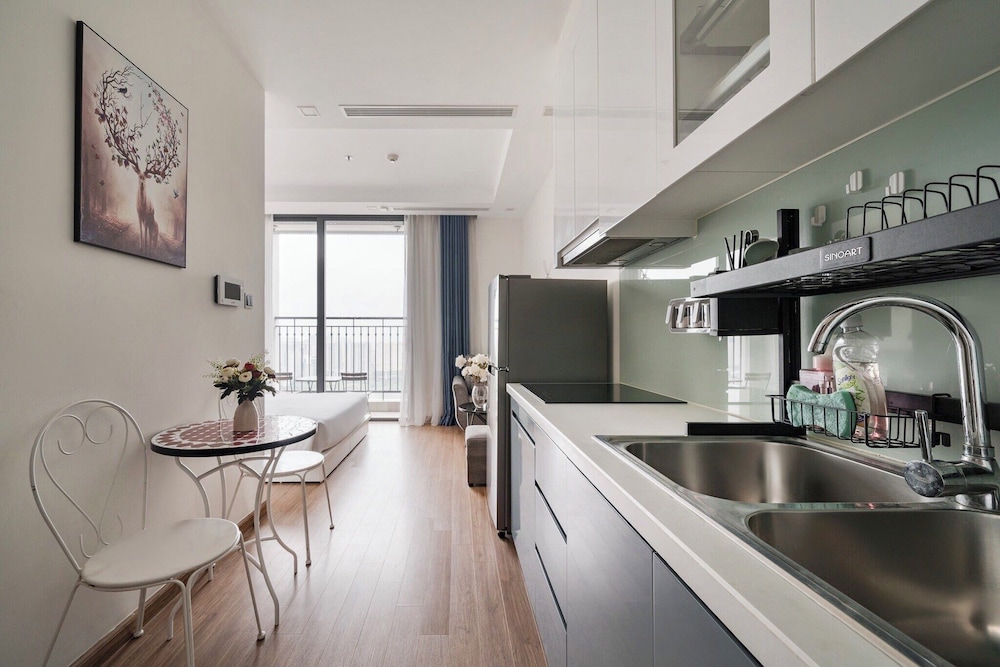 HMH - Vinhomes GreenBay Apartment