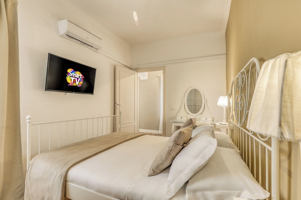 Atrhome Penthouse Frattina