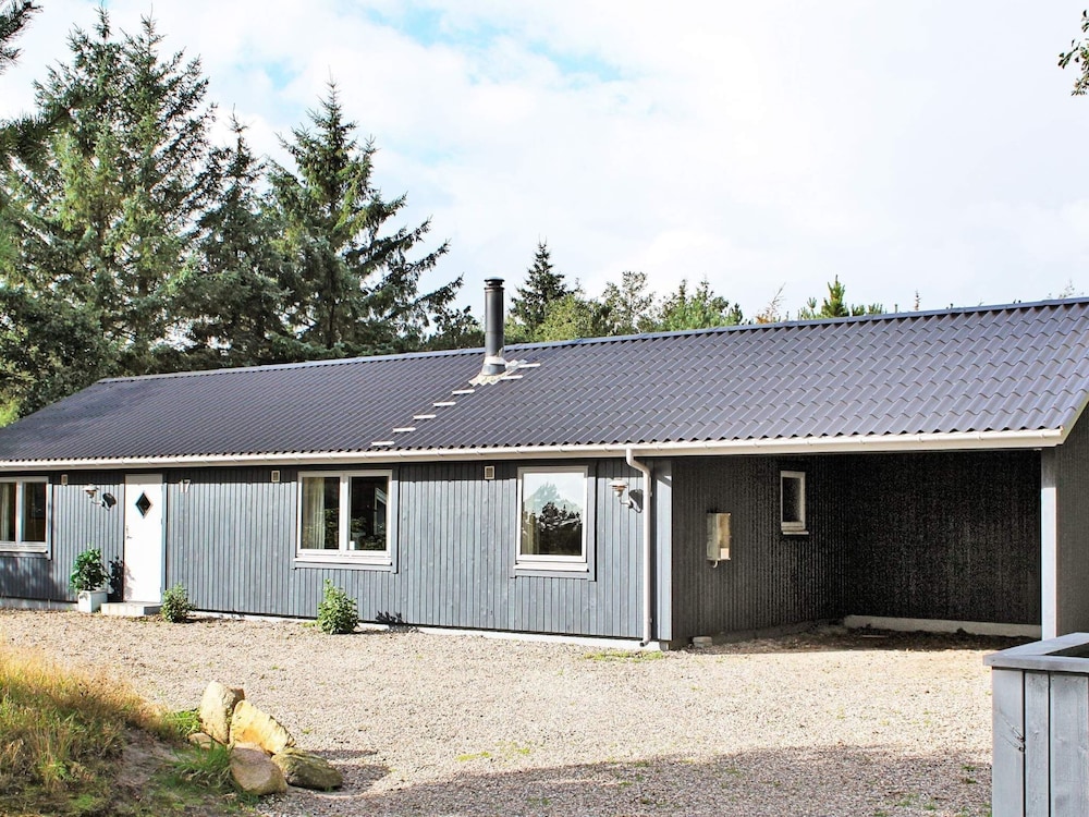 6 Person Holiday Home in Blavand