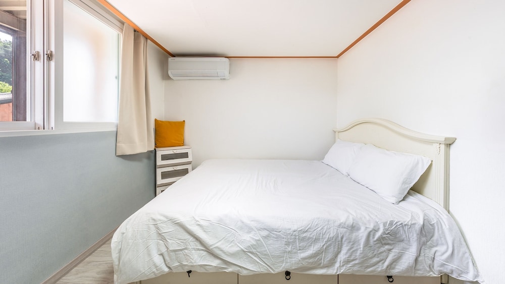 Gapyeong Noksu Valley Pet Group Pension