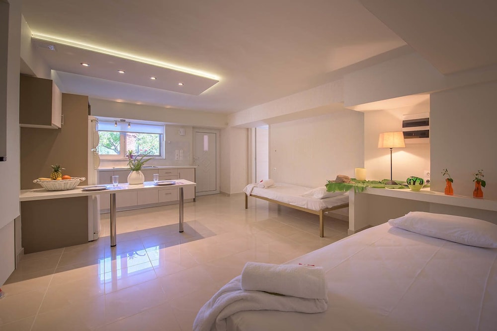 Alba Boutique Apartments view 4