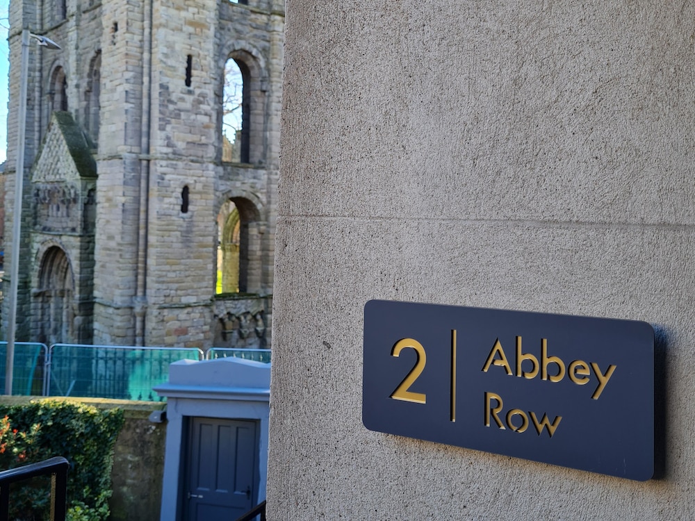 2 Abbey Row