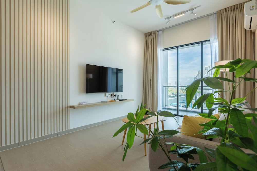 Sunshine Residence Suites